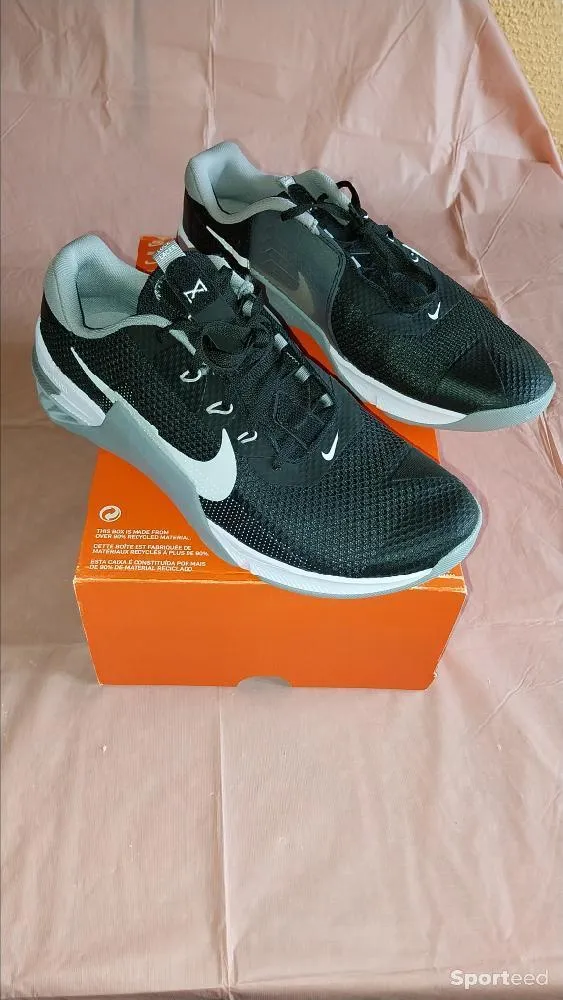 Basket Nike Metcon 7 np neuf Ajouté le : 01/02/2024